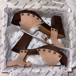 Qupid Beekler Heeled Sandal - Pinky Taupe